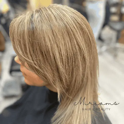 Slingor - modellbild för färgbehandling av miriams hair and beauty i stockholm