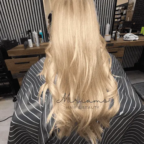 blondering hela håret - modellbild för färgbehandling av miriams hair and beauty i stockholm